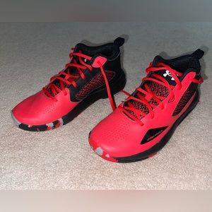 Under Armour Lockdown 5 basketball shoe- like new size Men’s 8